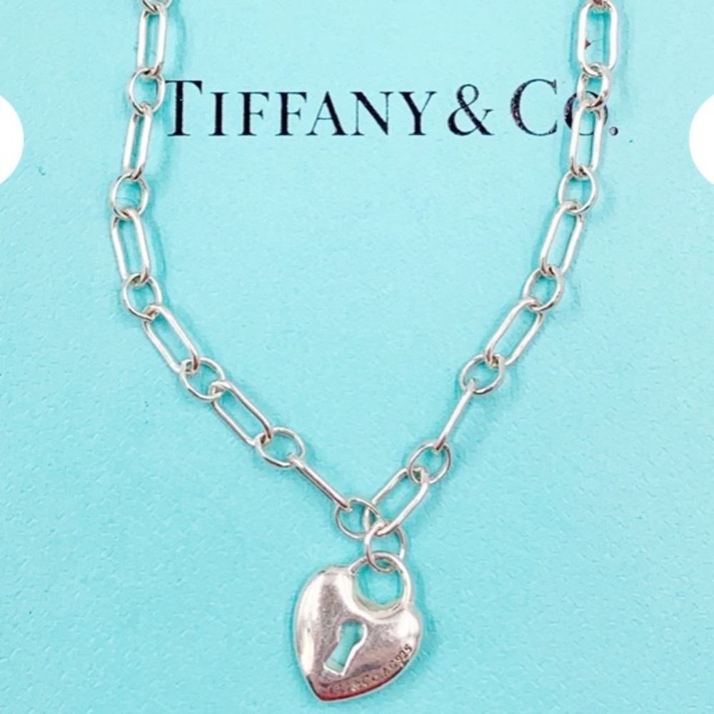 Tiffany & Co Chainlink keyhole heart bracelet